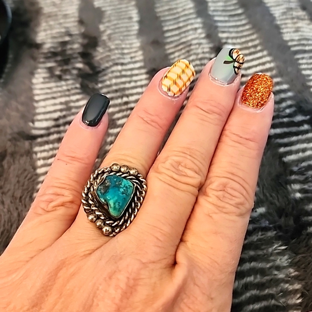 Vintage sterling silver and turquoise ring, 7
